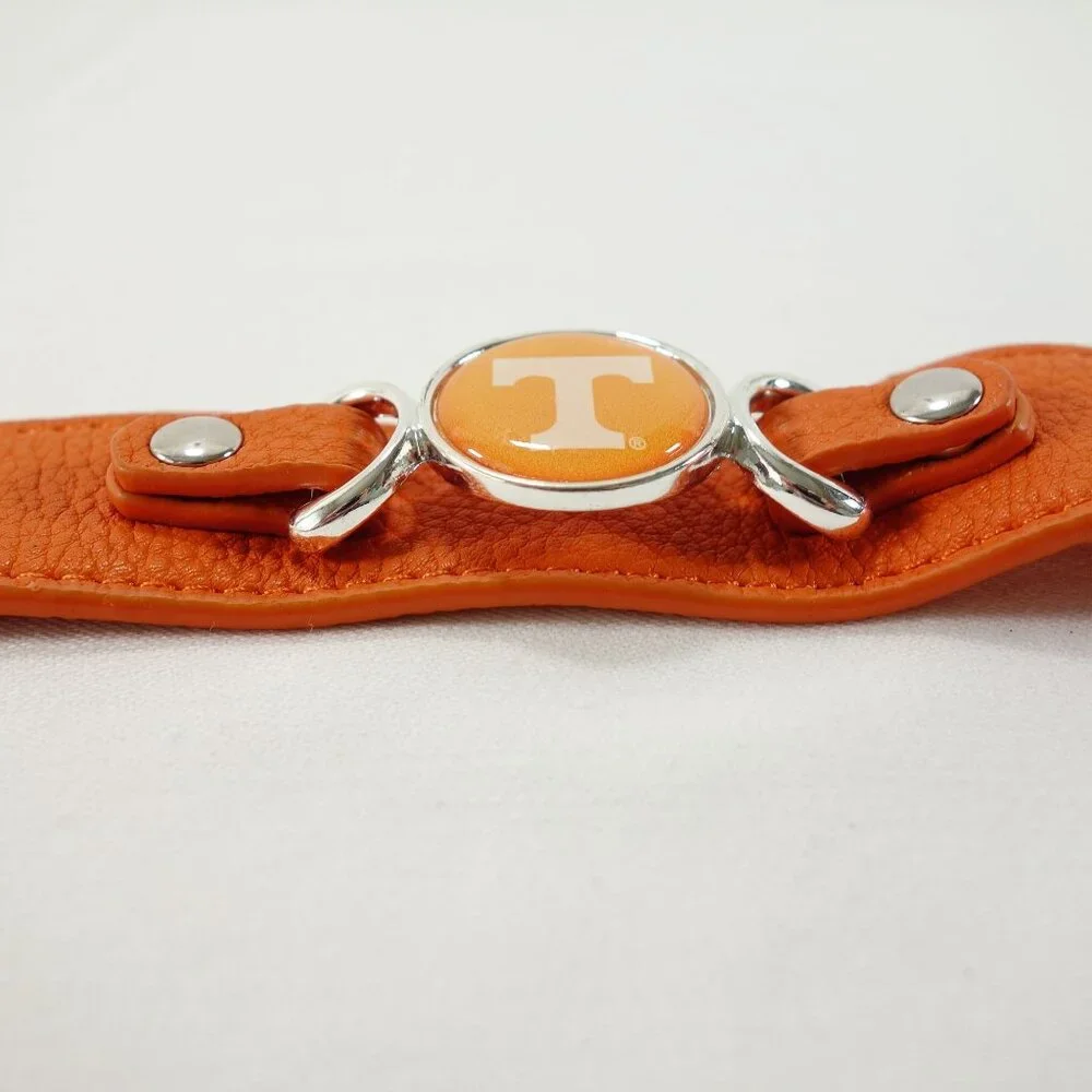 University Of Tennessee UT Vols Men's Quartz Watch Orange Leather‎ Snap Bracelet
